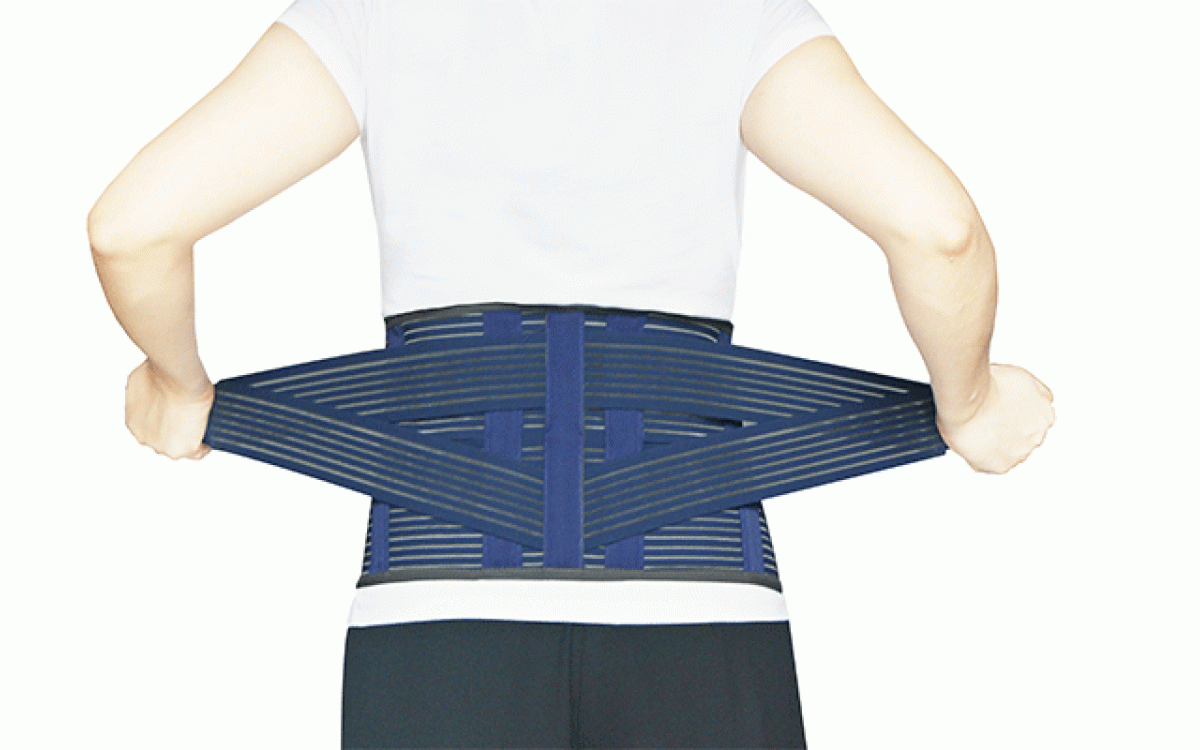 Hiệu quả bất ngờ từ phương pháp đeo đai lưng điều trị đau lưng